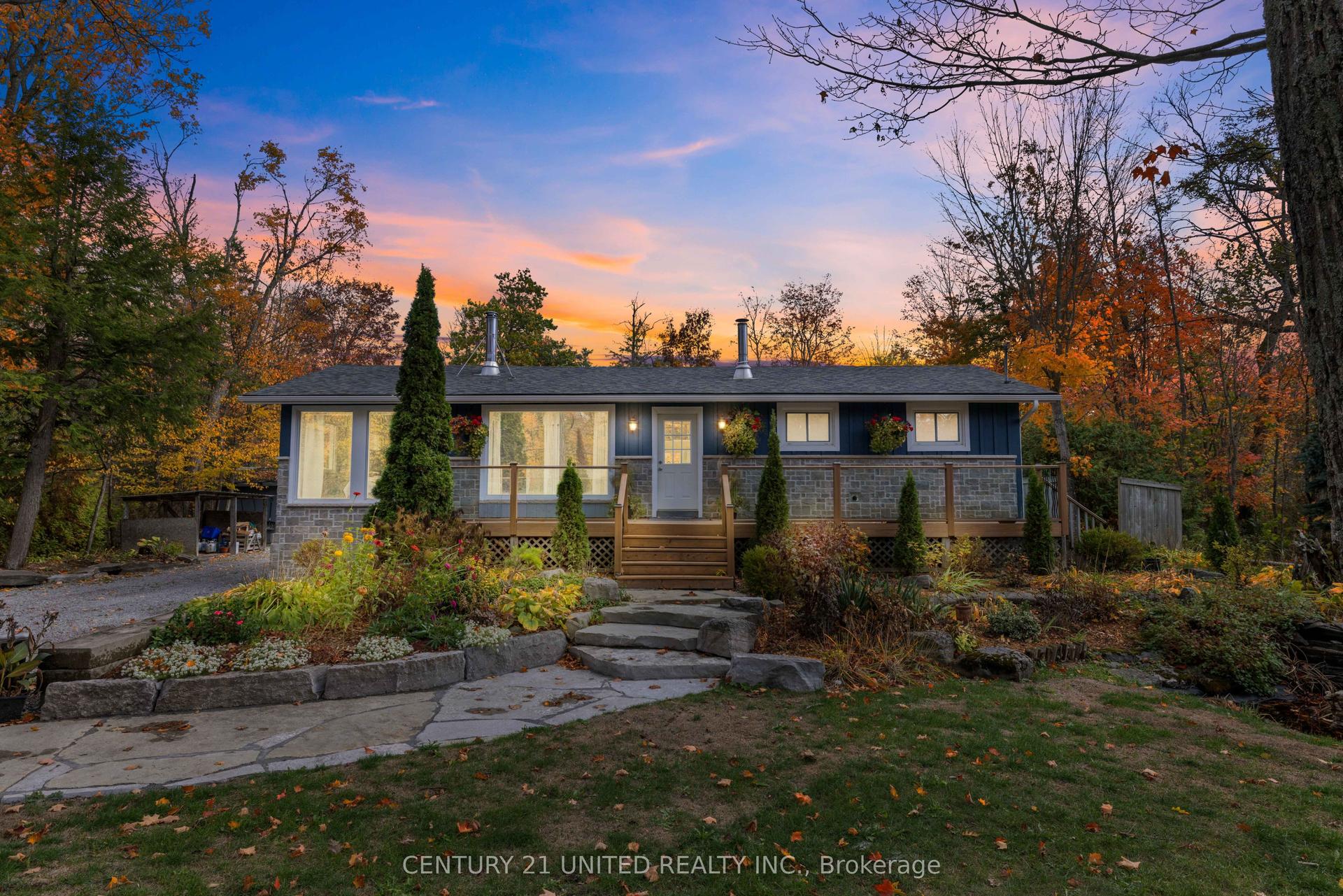 25 Sugarbush Boulevard — photo 1