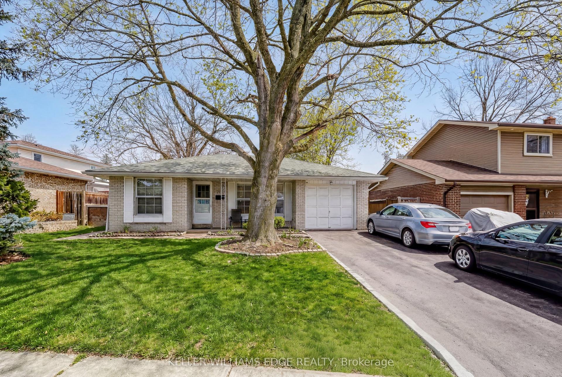 2145 Sandringham Drive, Burlington — Detached for sale, photo 1