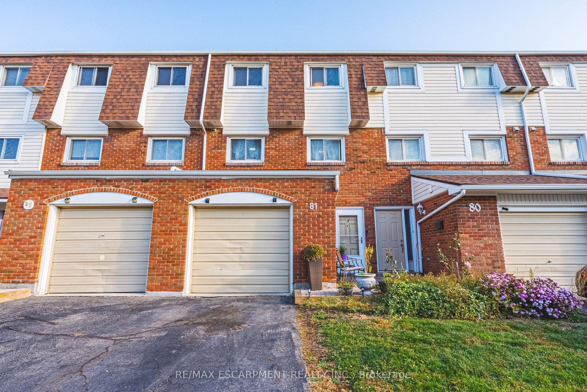 11 Harrisford Street 81 #81, Hamilton — Condo Town for sale, photo 1
