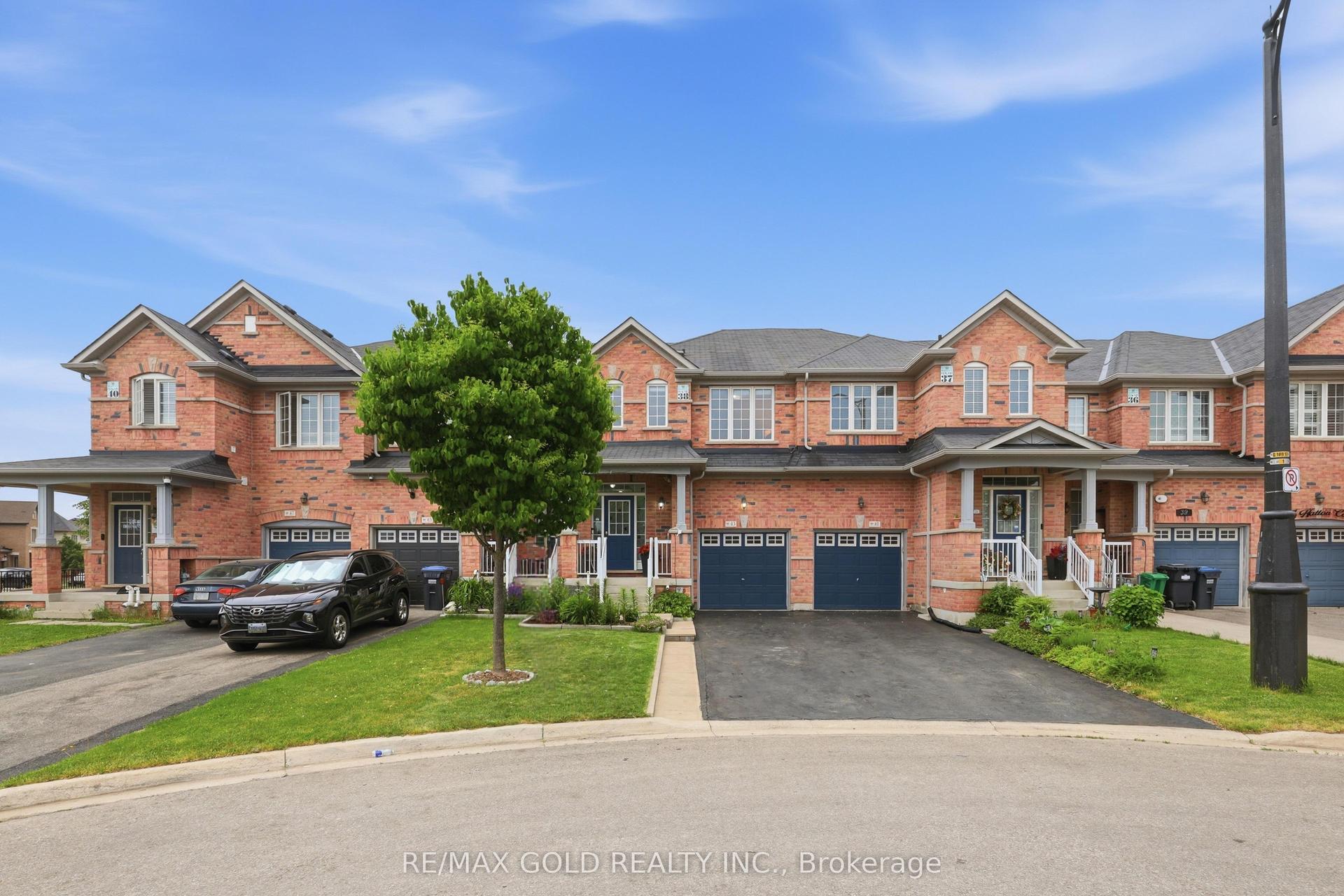 43 Hatton Court — photo 1