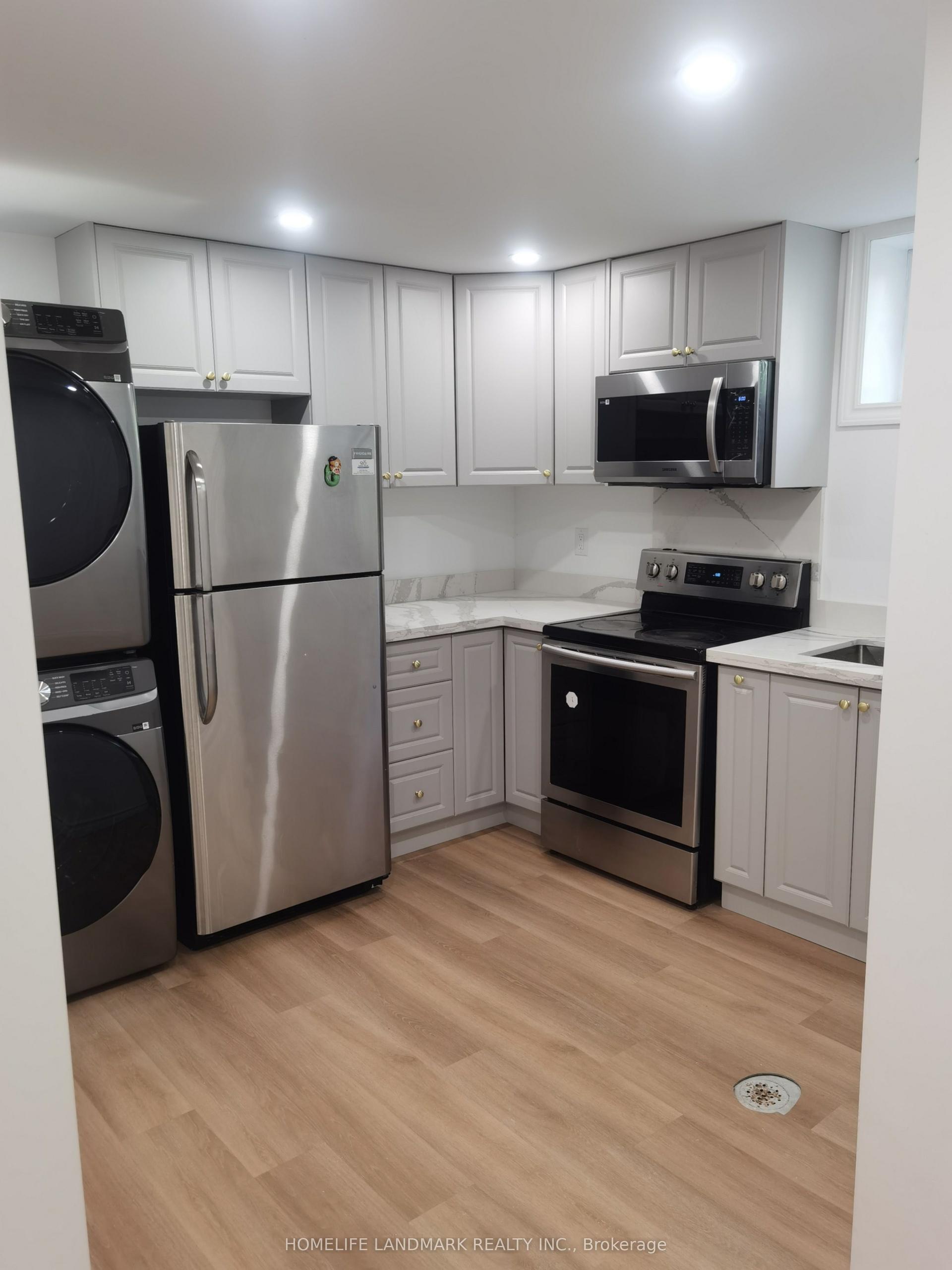 192 Floradale Drive, Mississauga — Detached for lease, photo 1