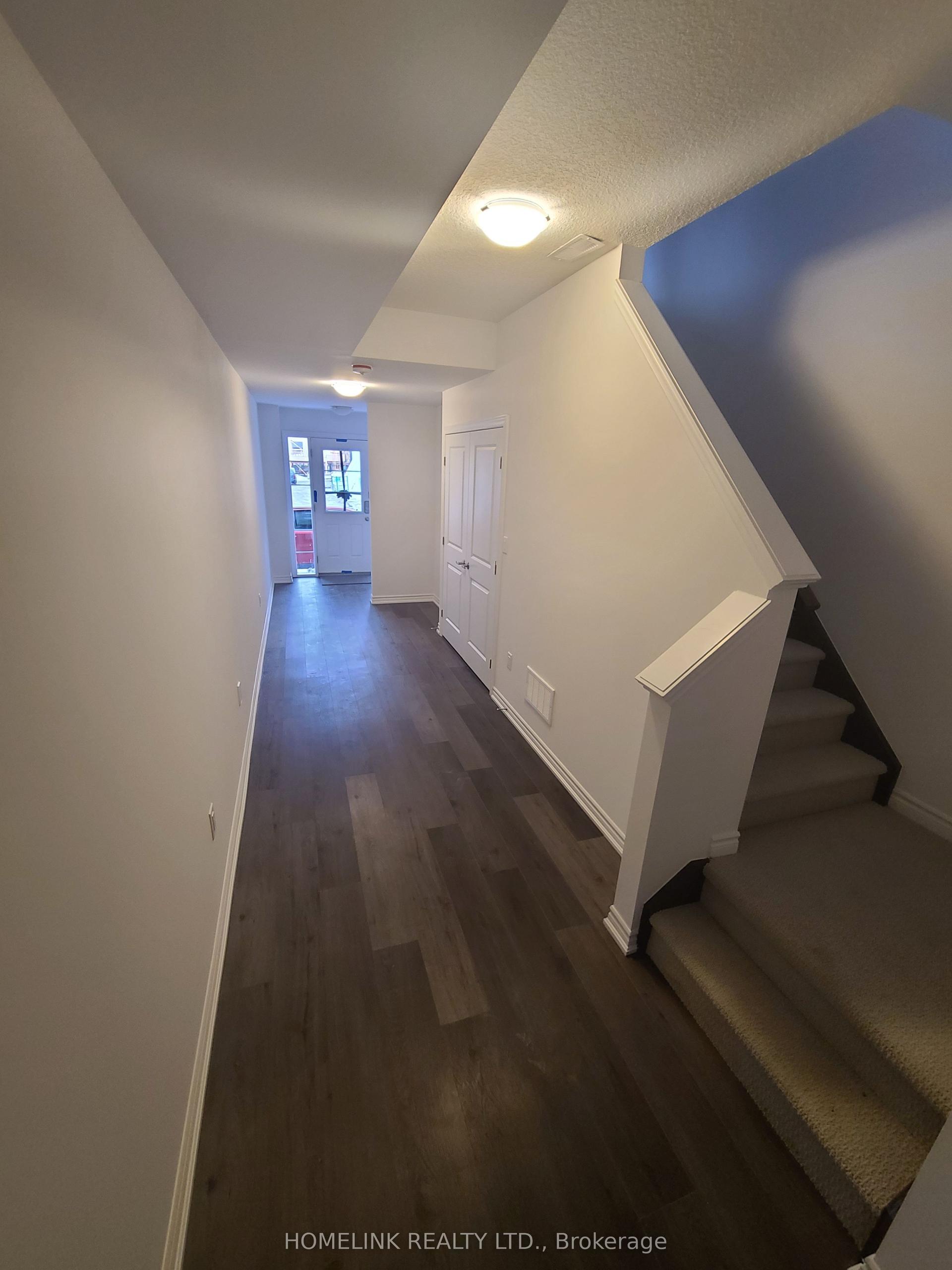 61 Soho Street 121 #121, Hamilton — Townhouse for lease, photo 1