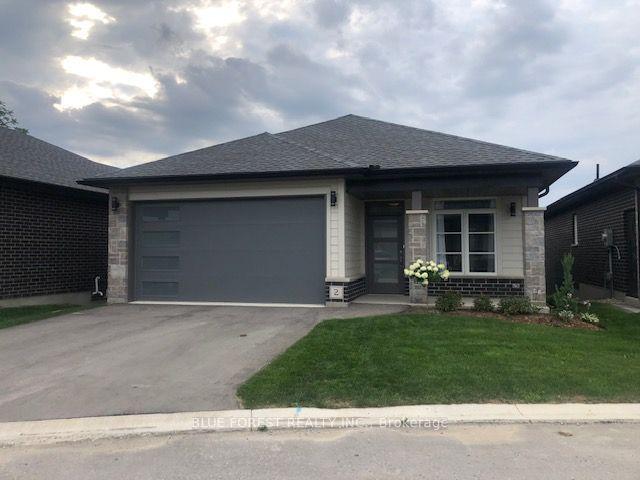 10 Mcpherson Court 2 #2, Central Elgin — Condo for lease, photo 1