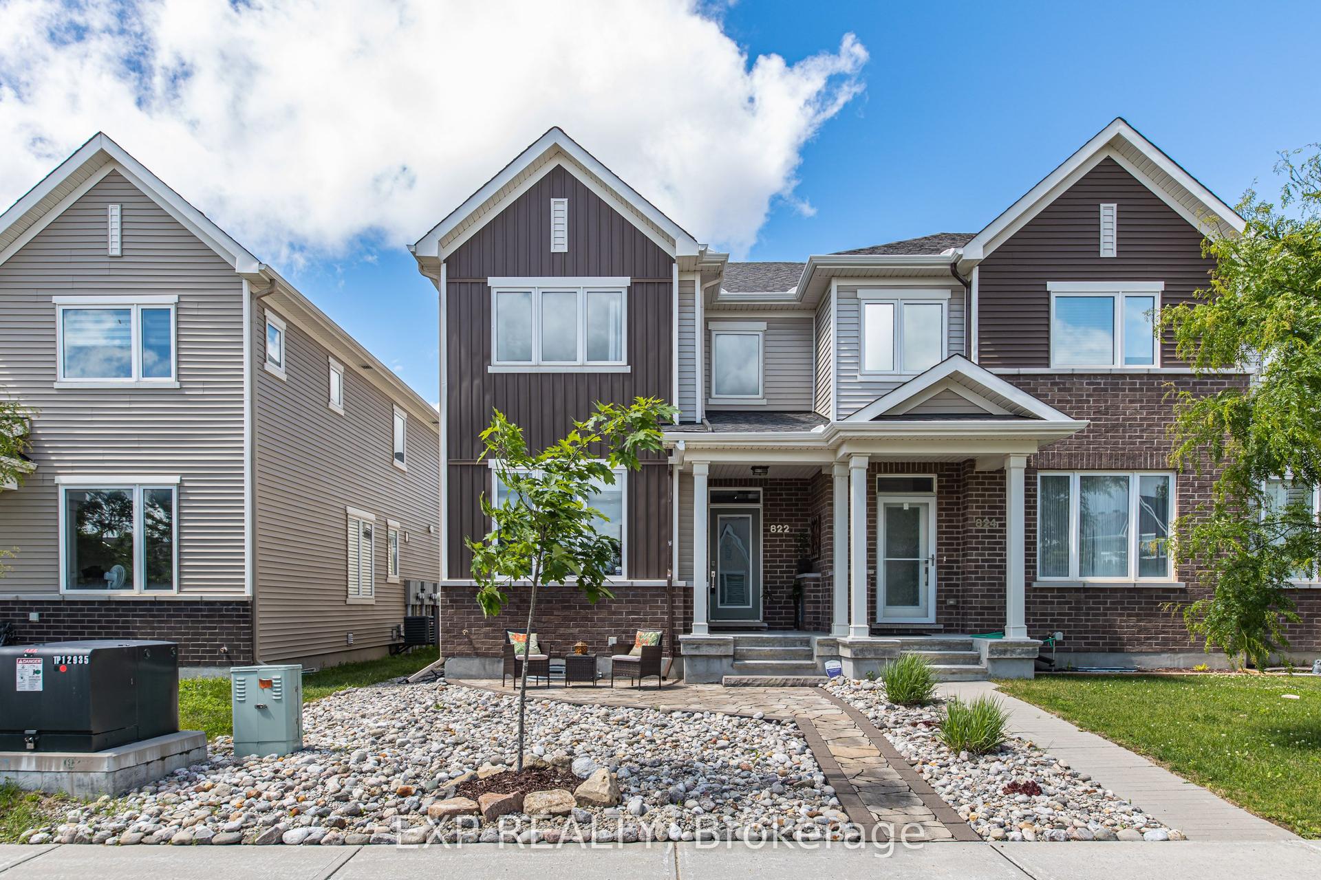 822 Horseshoe Falls Way — photo 1