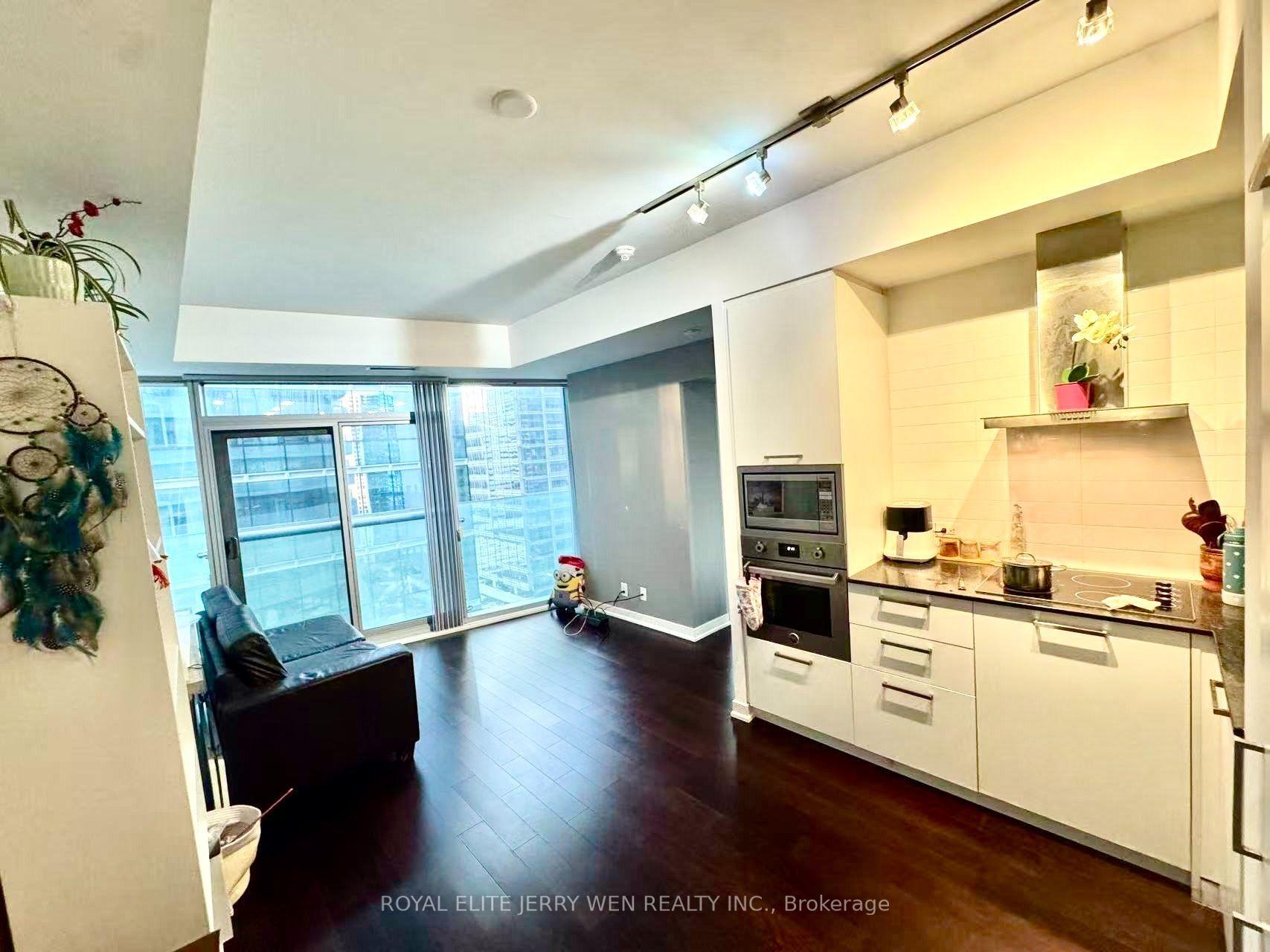 14 York Street 1710 #1710, Toronto — Condo for lease, photo 1