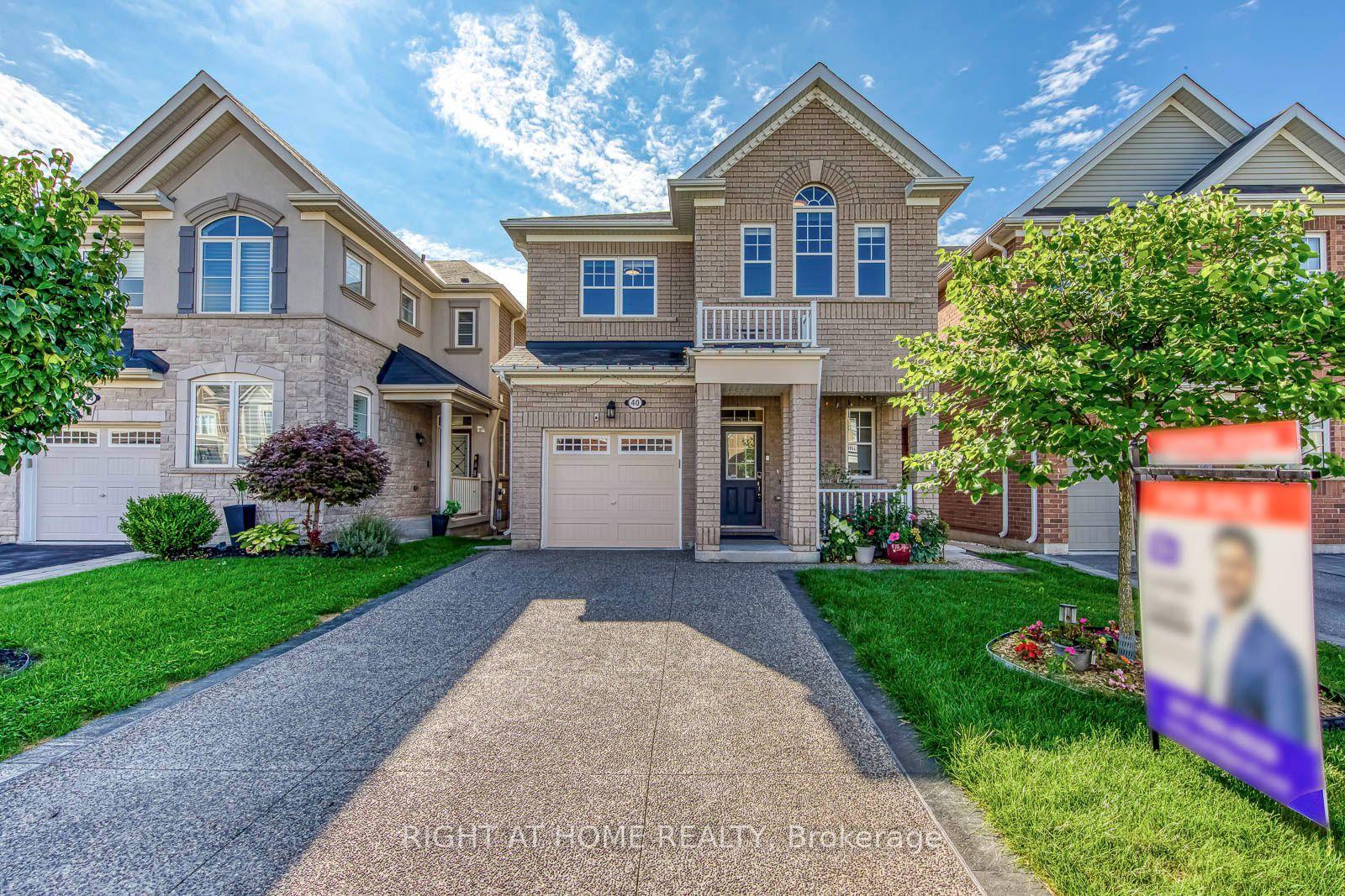 40 Stillwater Crescent, Hamilton — Detached for sale, photo 1