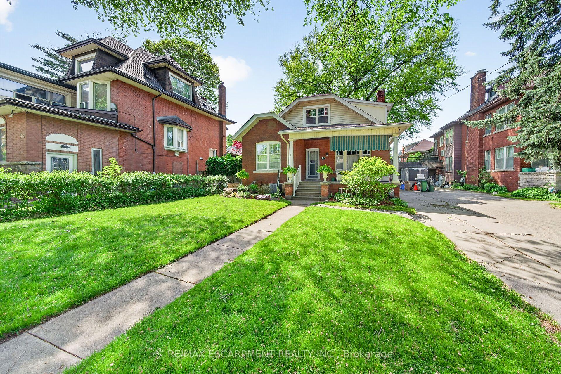 40 Fairleigh Crescent — photo 1