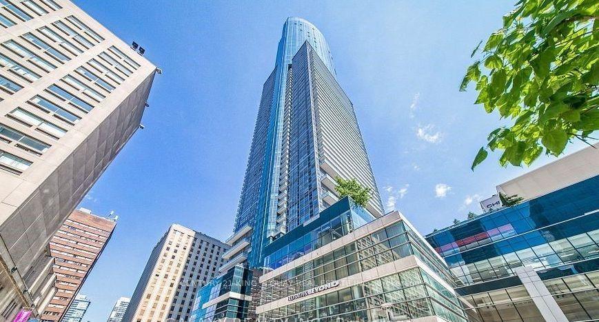 386 Yonge Street 5610 #5610 — photo 1