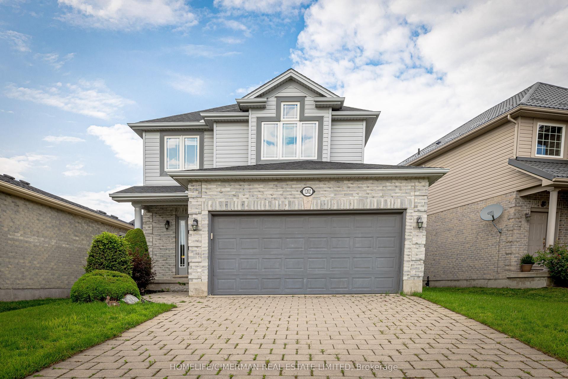 1202 Smither Road, London North — Detached for lease, photo 1