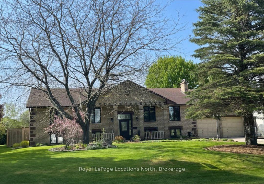 15 Blackburn Avenue — photo 1