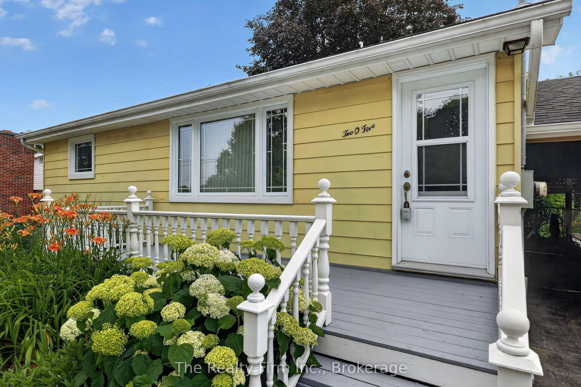 205 George Street, Ingersoll — Detached for sale, photo 1