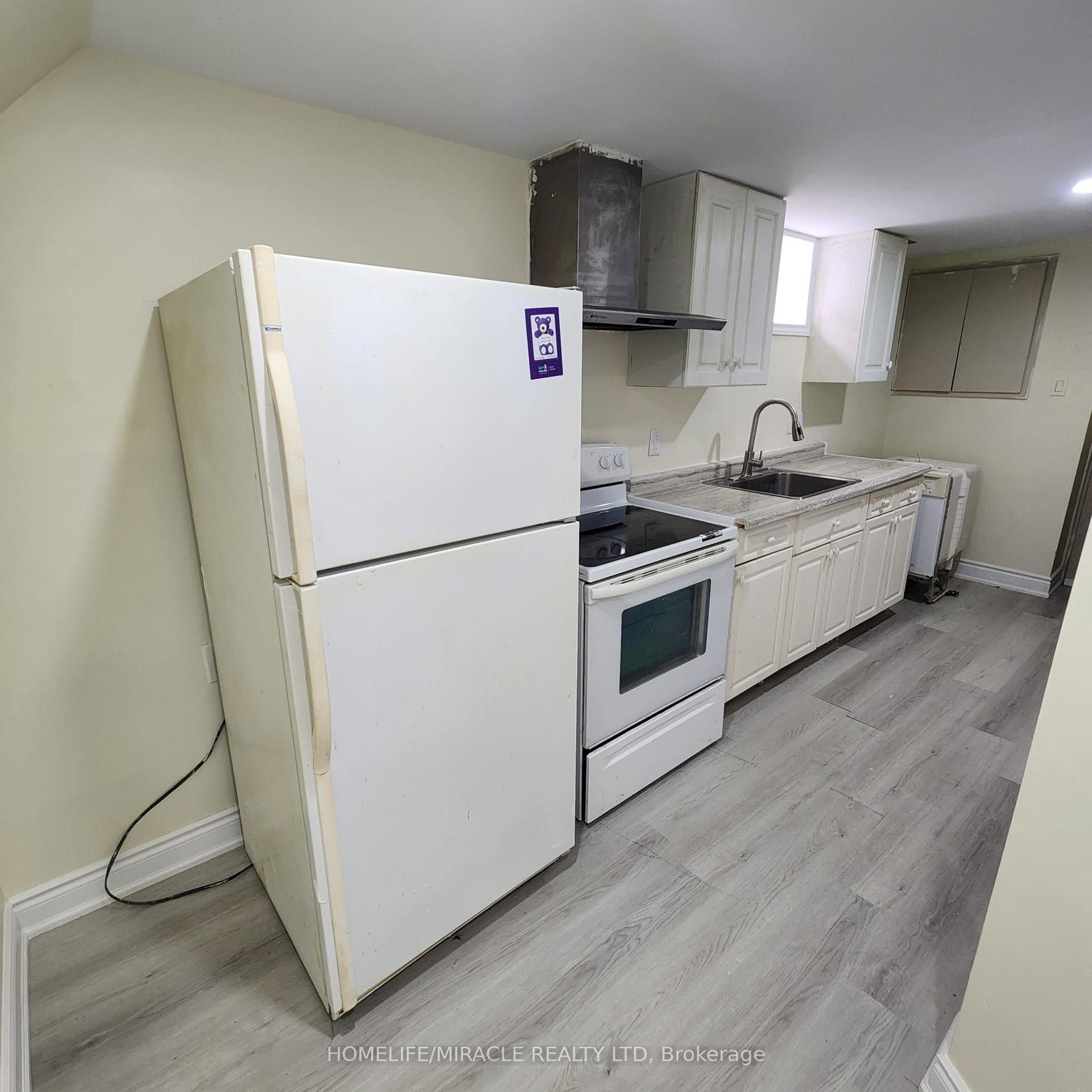 491 Salisbury Street, London East — Detached for lease, photo 1