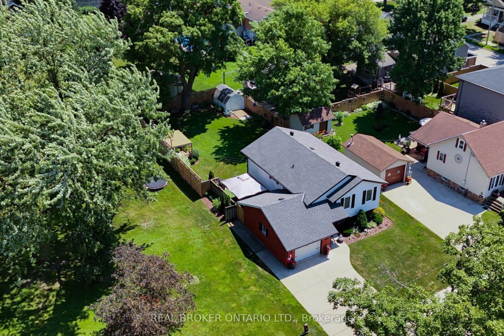 460 Wellington Avenue S, North Perth — Detached for sale, photo 1