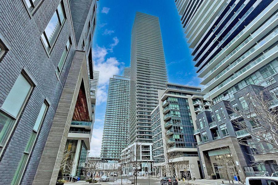 70 Annie Craig Drive 2602 #2602 — photo 1