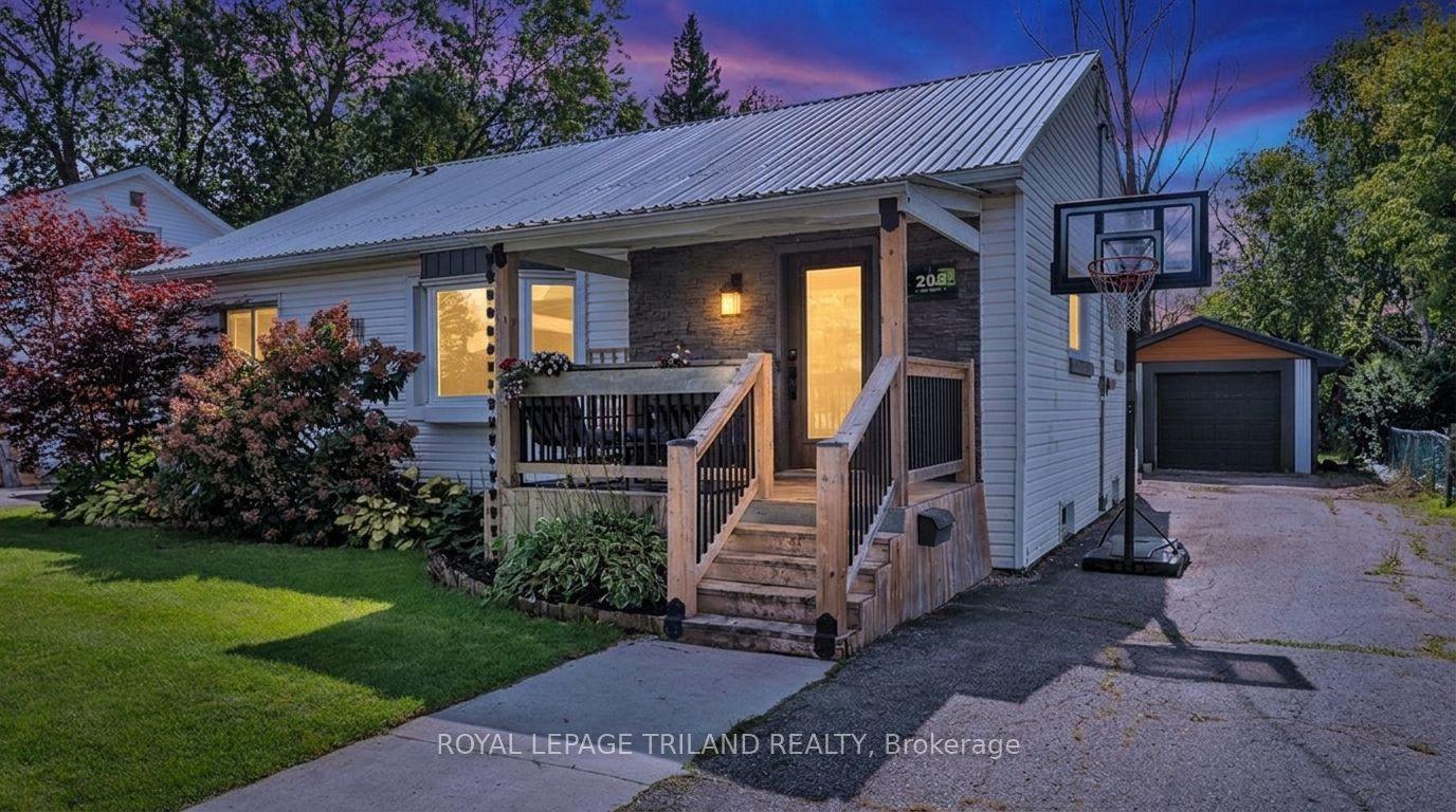 205 Erie Street, St. Thomas — Detached for sale, photo 1