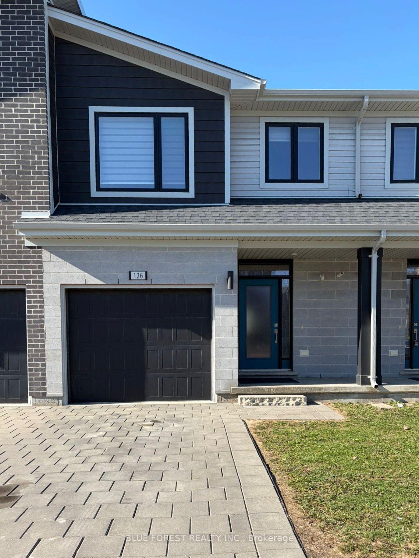 177 Edgevalley Road 126 #126 — photo 1