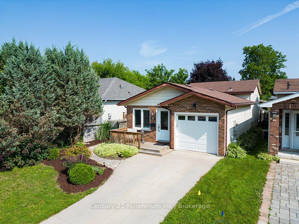 20 LESLIE Drive — photo 1