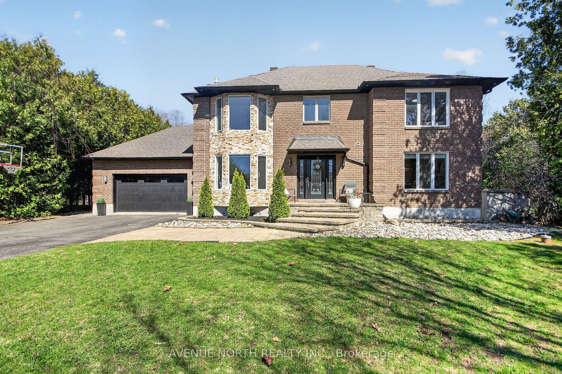 1317 CORNFIELD Crescent — photo 1