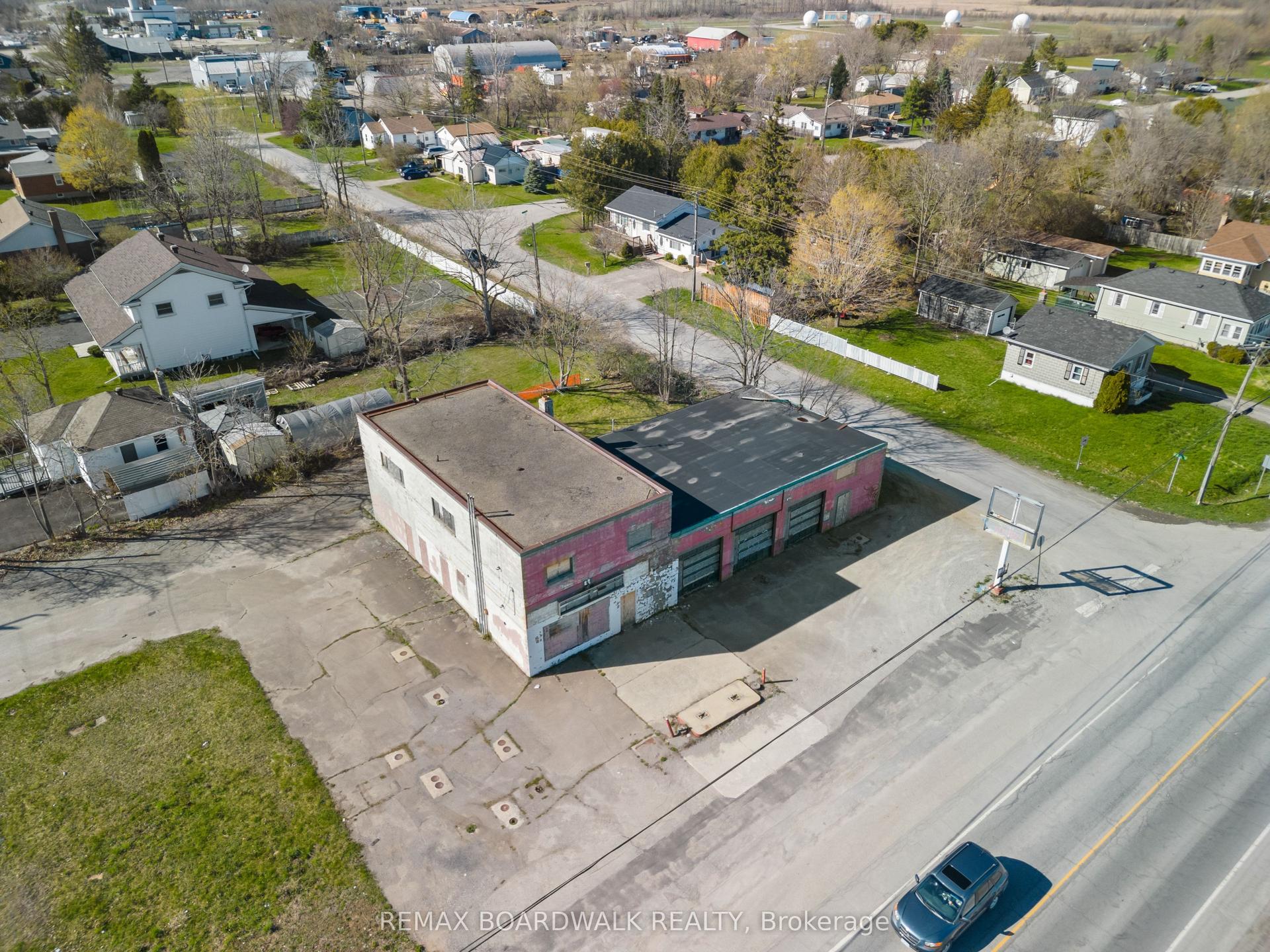7526 Roger Stevens Drive S — photo 1