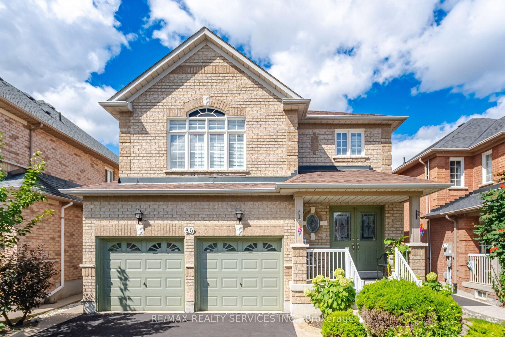 30 Maple Beach Crescent, Brampton — Detached for sale, photo 1
