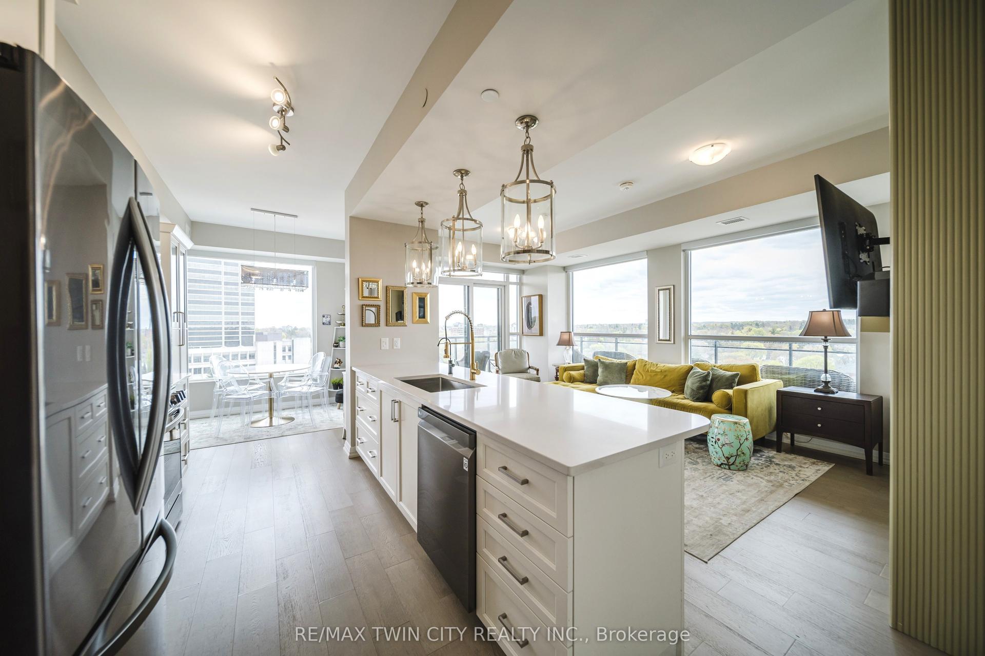 155 Caroline Street S 1009 #1009 — photo 1
