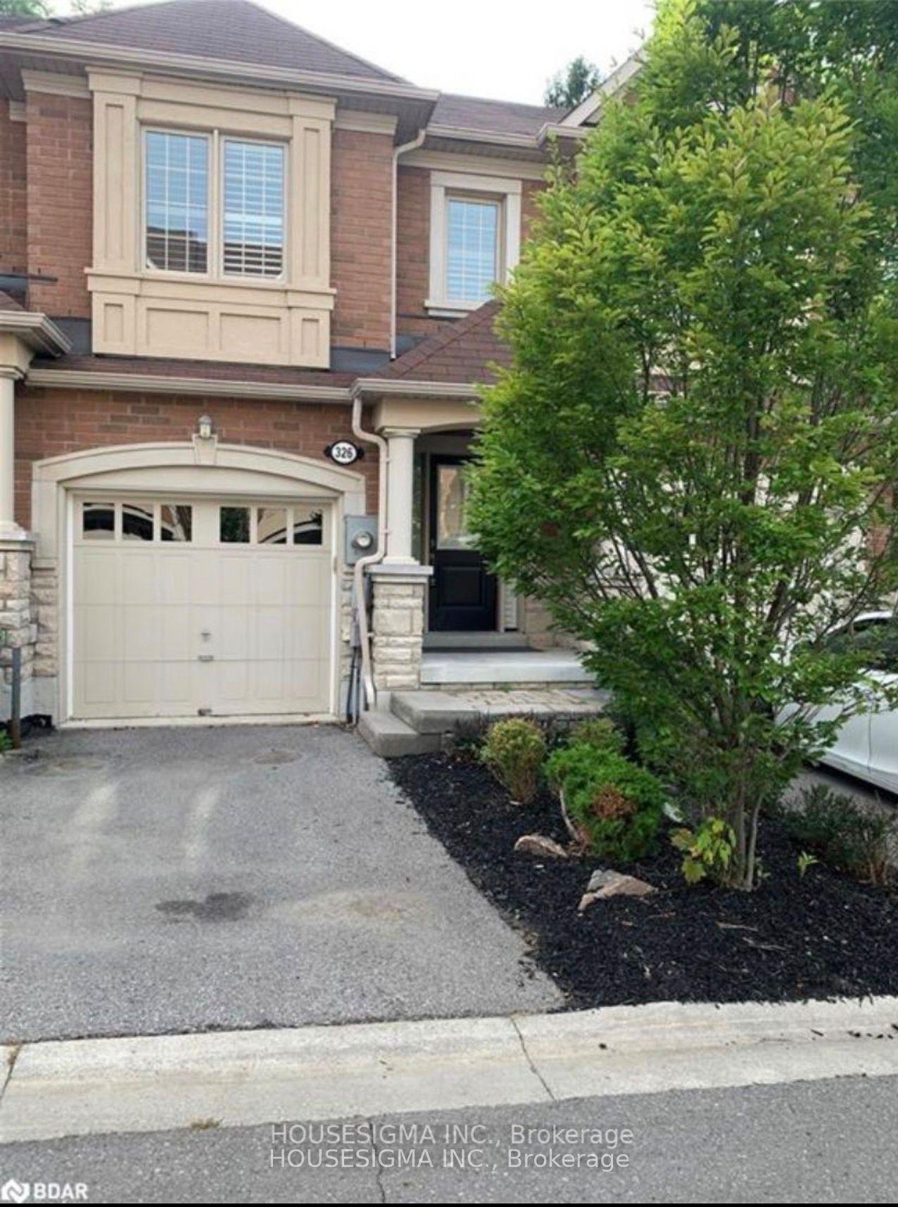 326 Doak Lane, Newmarket — Townhouse for lease, photo 1