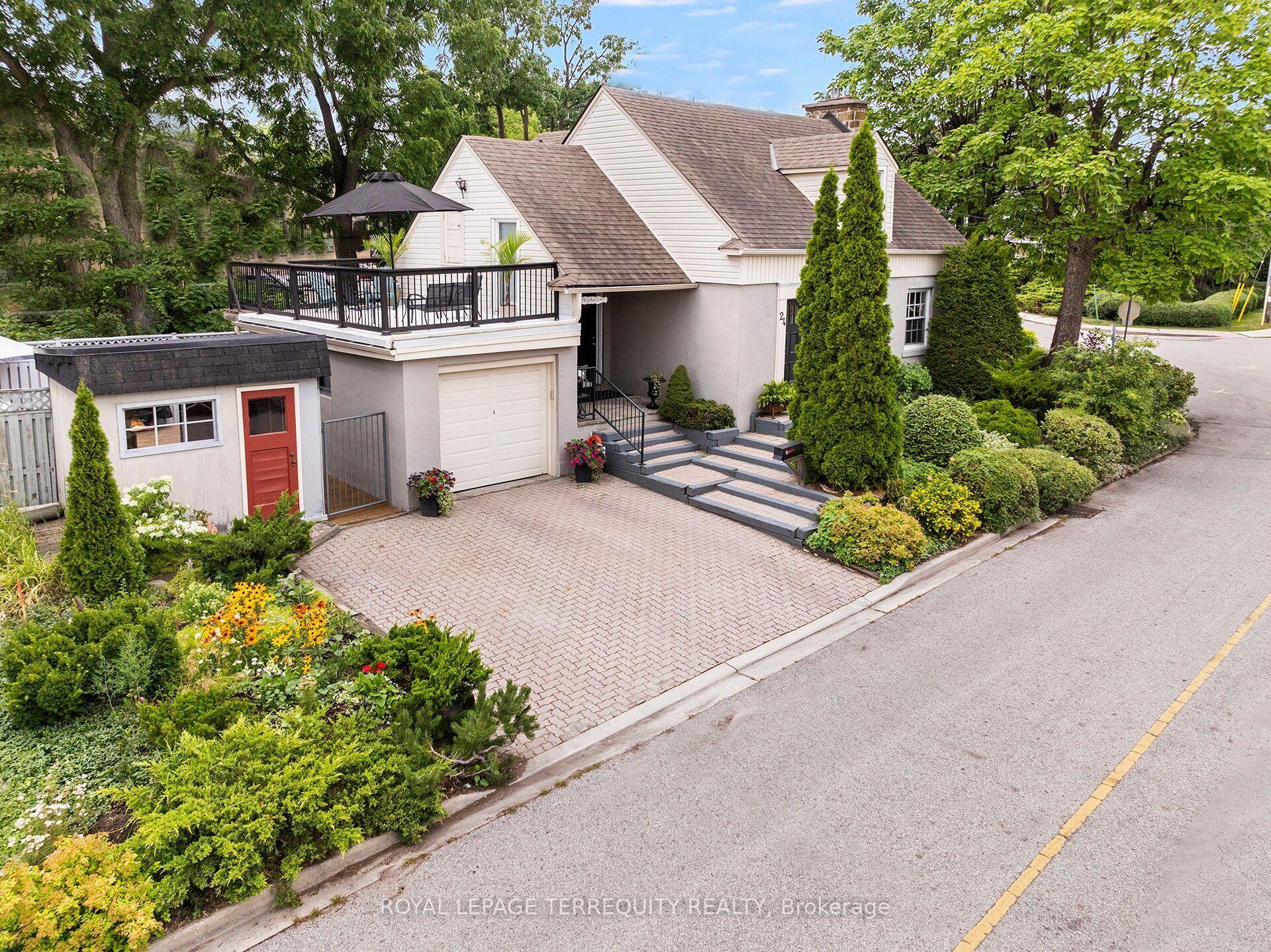 24 Rectory Road, Toronto — Detached for sale, photo 1
