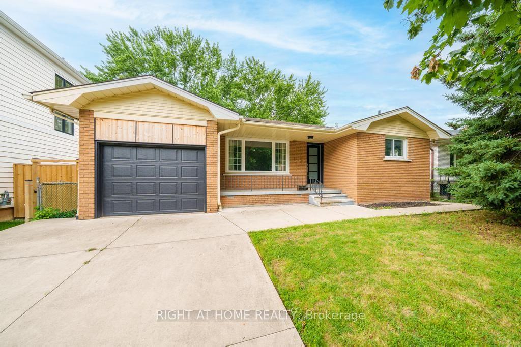 662 Montego Crescent, Burlington — Detached for sale, photo 1