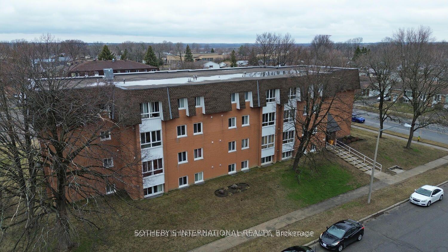 810 Kyle Crt Court 306 #306, Brockville — Condo for sale, photo 1