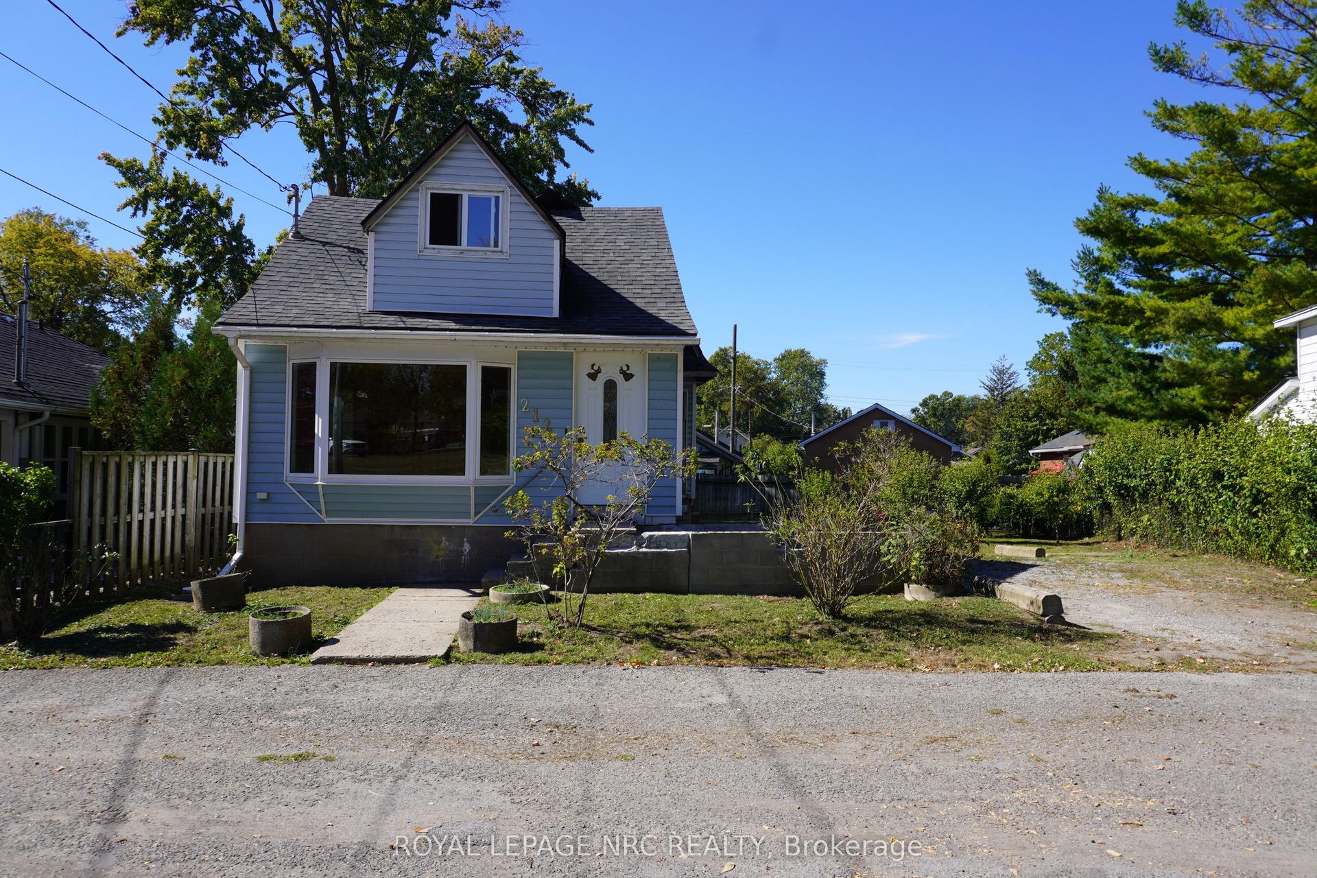 212 Lincoln Road W, Fort Erie — Detached for sale, photo 1