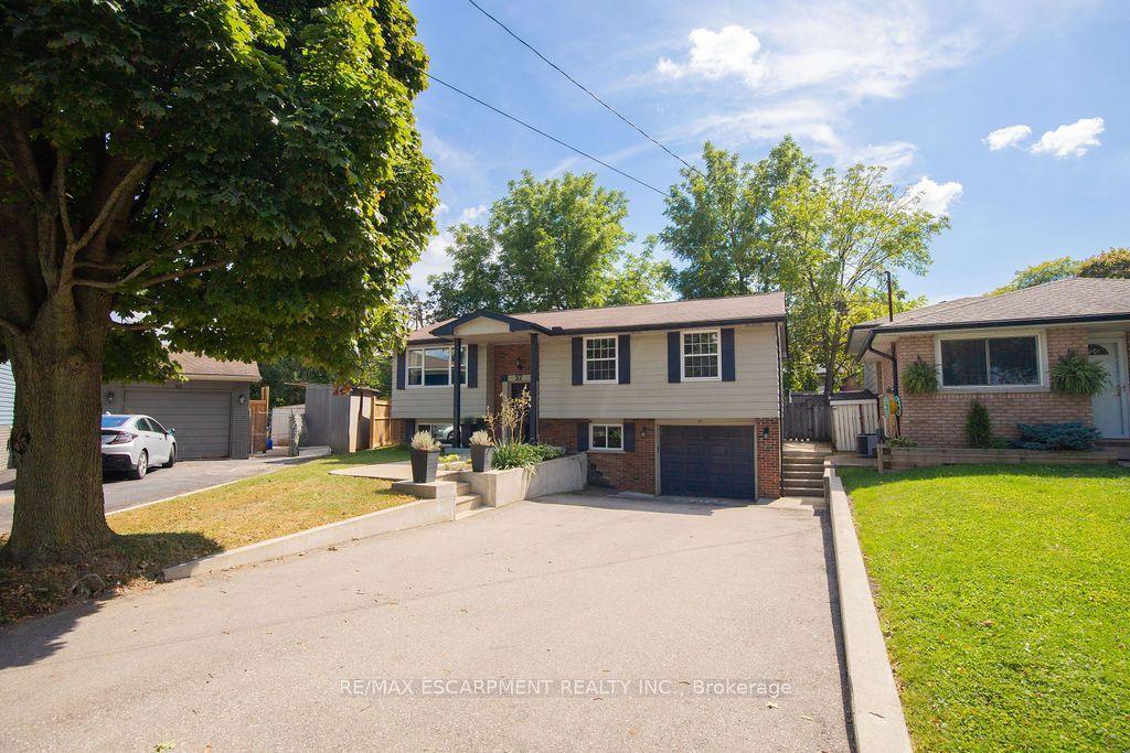 57 Valery Court, Hamilton — Detached for sale, photo 1