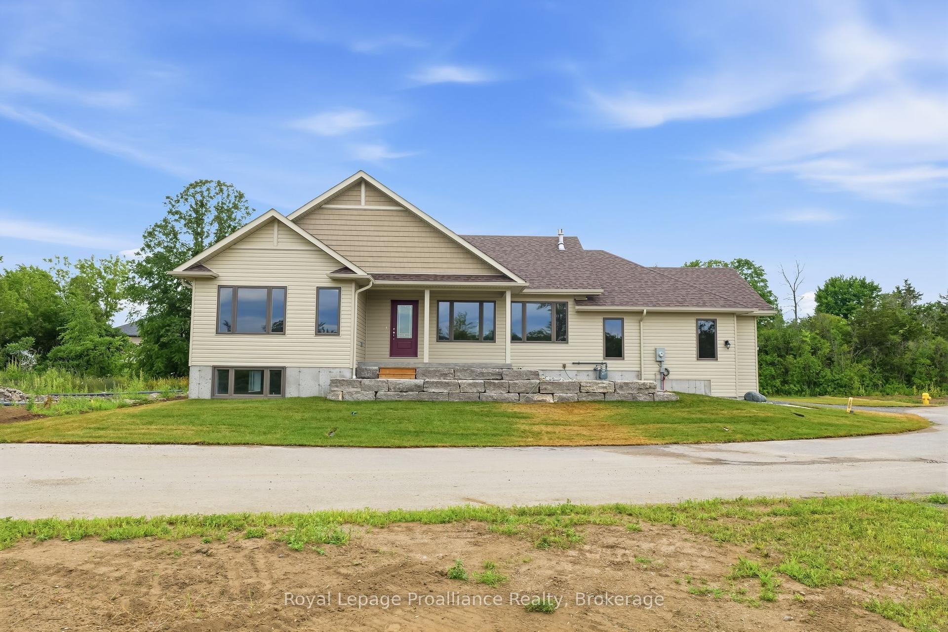 41 River Rapids Road, Quinte West — Detached for lease, photo 1