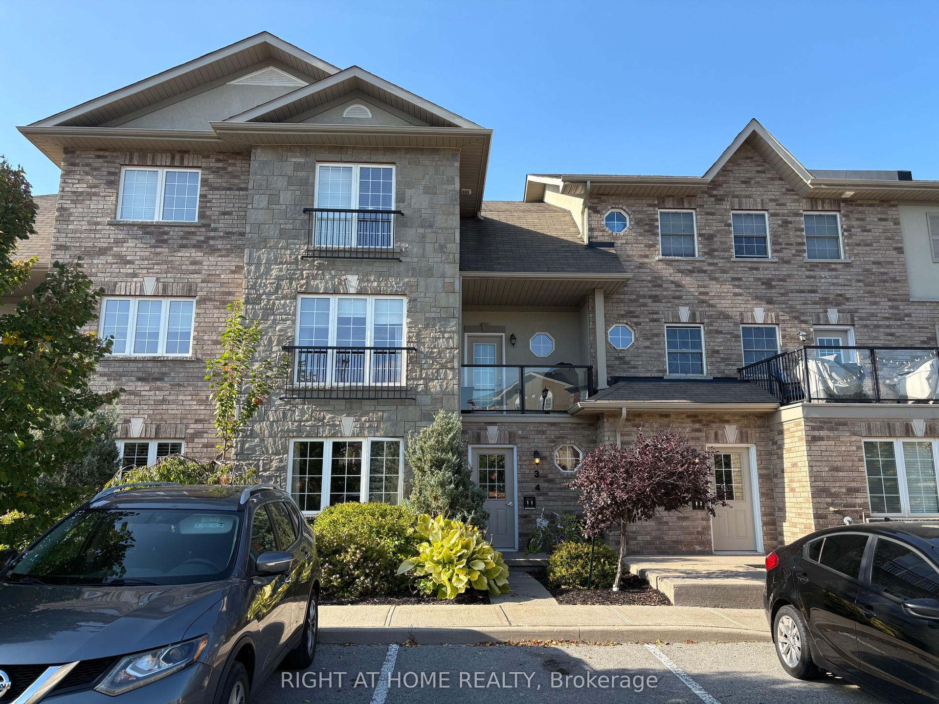 53 Ferndale Drive S 3 #3, Barrie — Condo Town for lease, photo 1