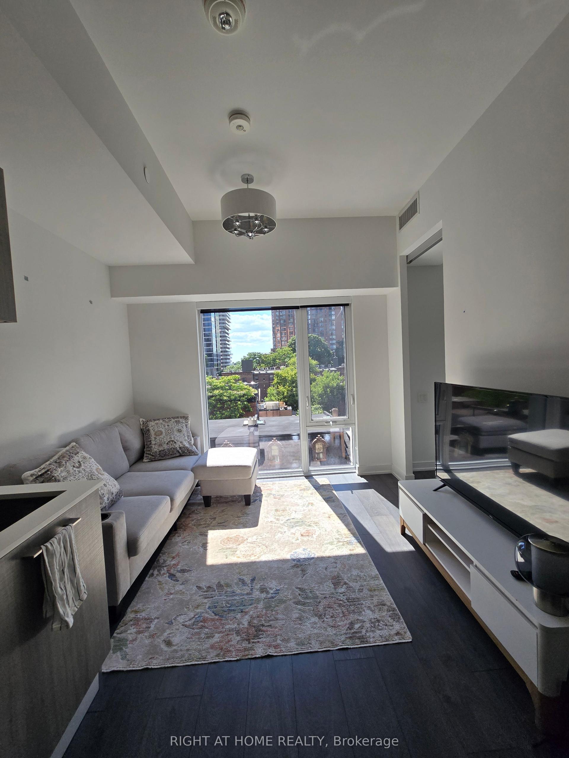 3 Gloucester Street 512 #512, Toronto — Condo for lease, photo 1