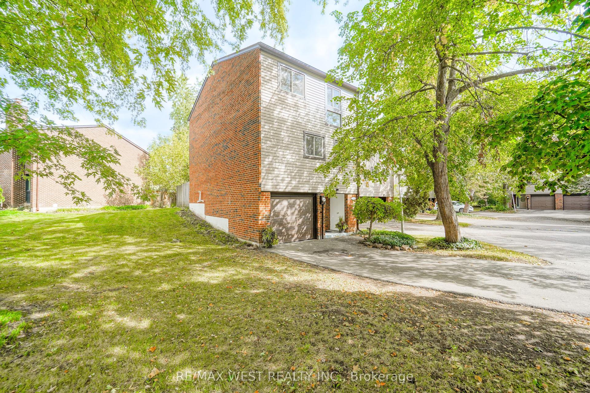 250 Satok Crescent 36 #36, Milton — Condo Town for sale, photo 1