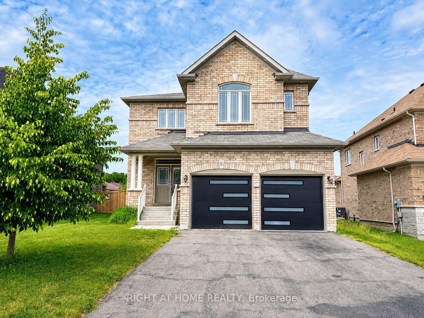 8 Pearl Street, Wasaga Beach — Detached for lease, photo 1