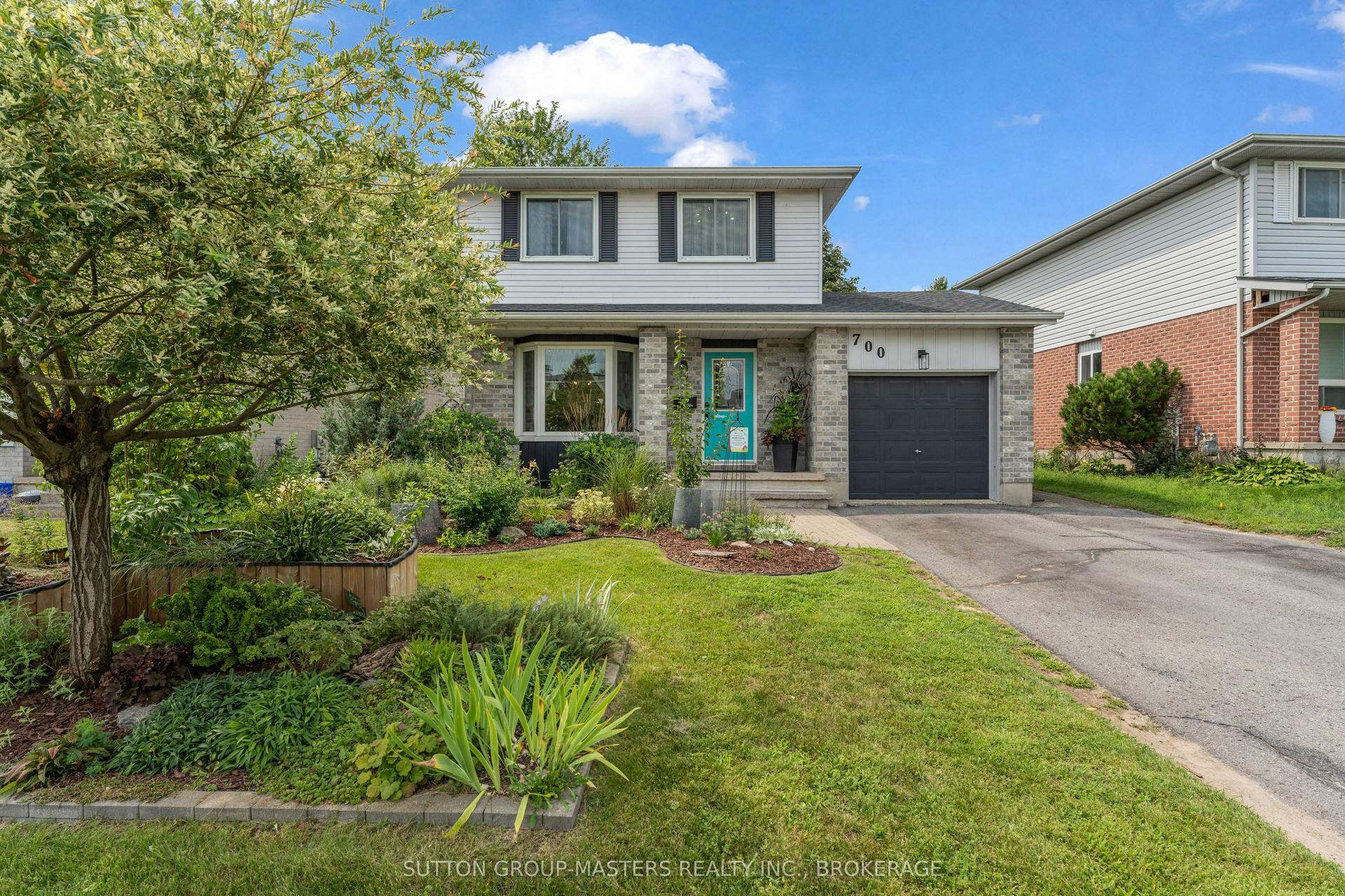 700 Cedarwood Drive, Kingston — Detached for sale, photo 1
