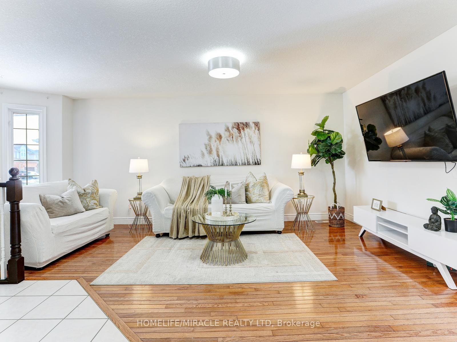 154 Deerpath Drive — photo 1