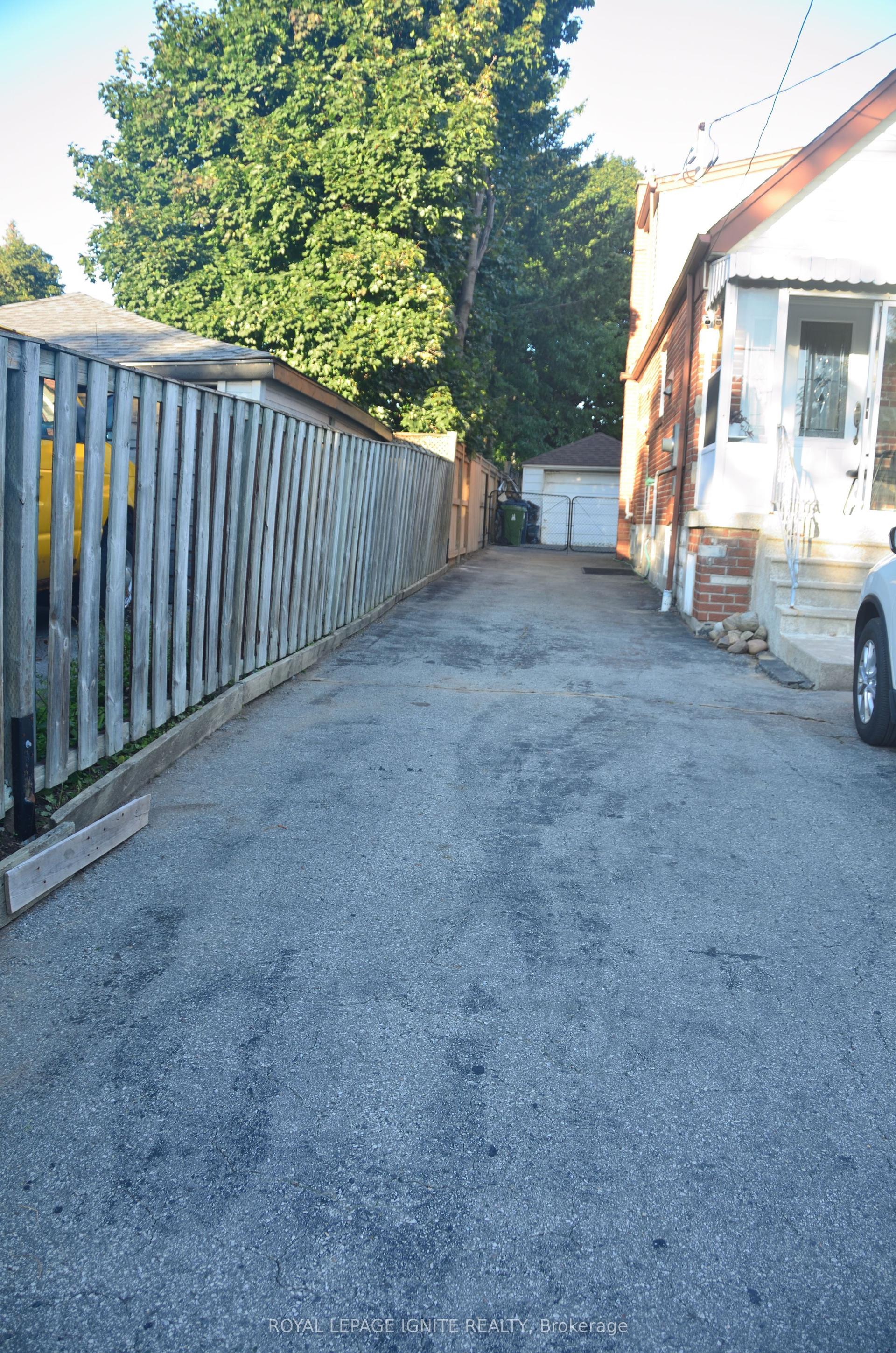 1001 Pharmacy Avenue Bsmt #Bsmt, Toronto — Detached for lease, photo 1