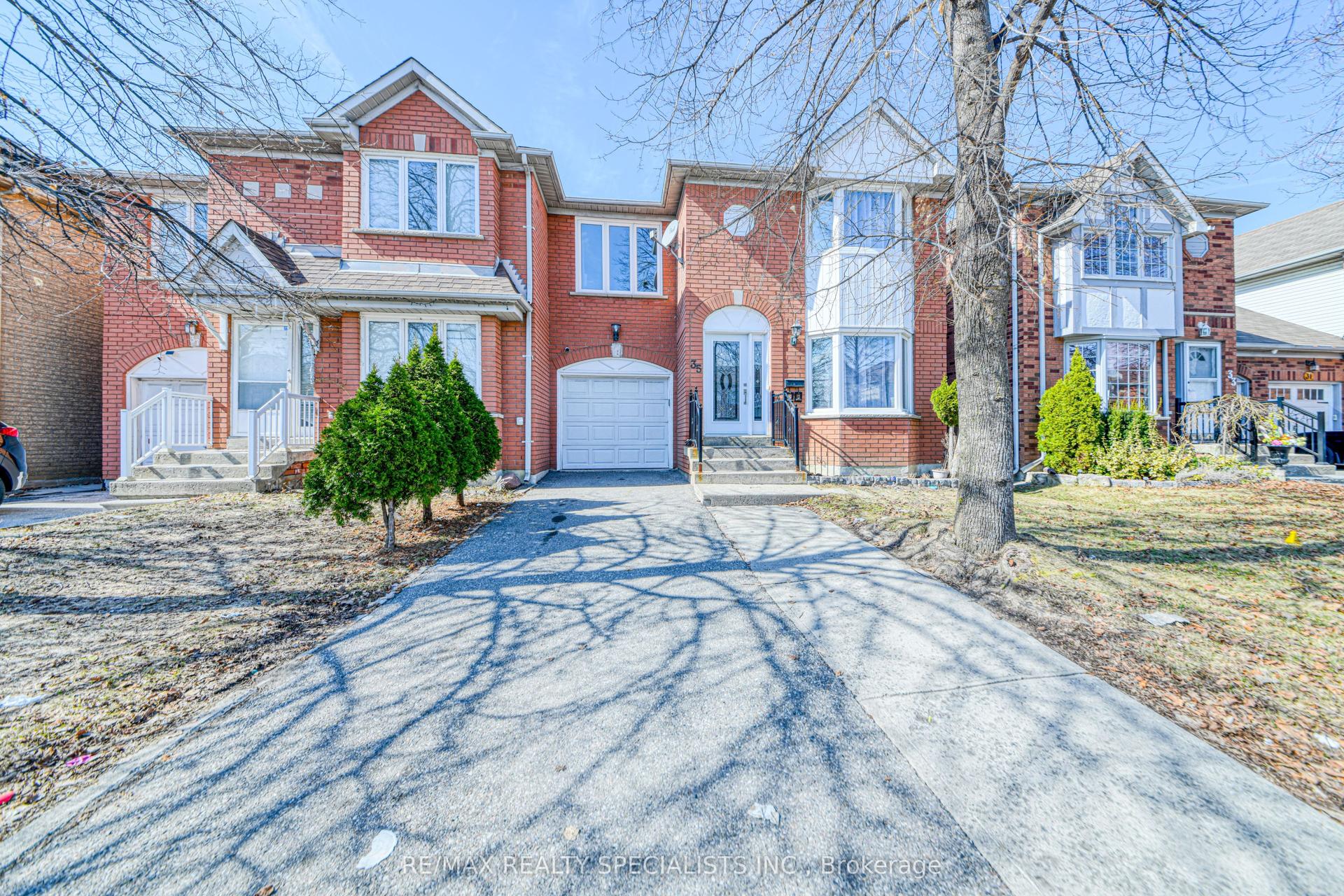 35 Softneedle Avenue, Brampton — Semi-Detached for sale, photo 1
