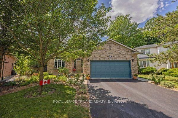 557 Inverness Avenue, London North — Detached for sale, photo 1
