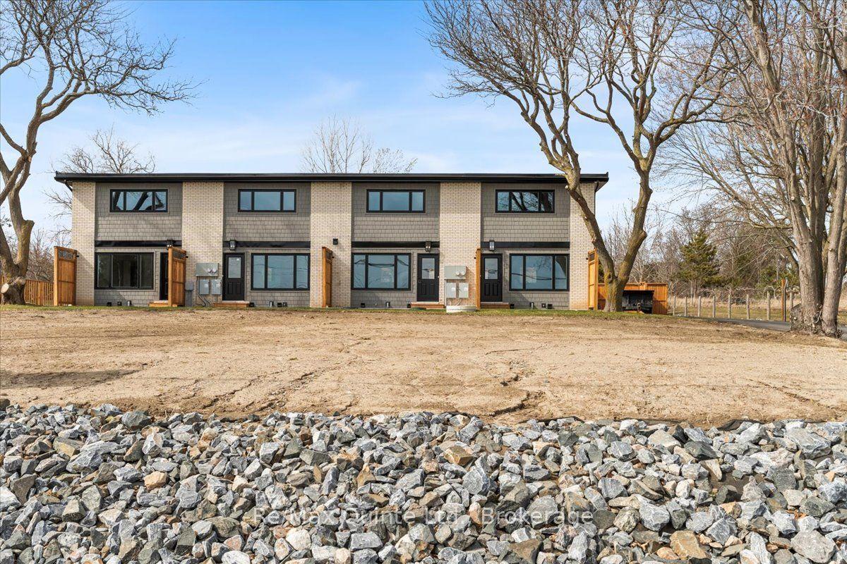865 Old 2 Highway B #B, Quinte West — Multiplex for lease, photo 1
