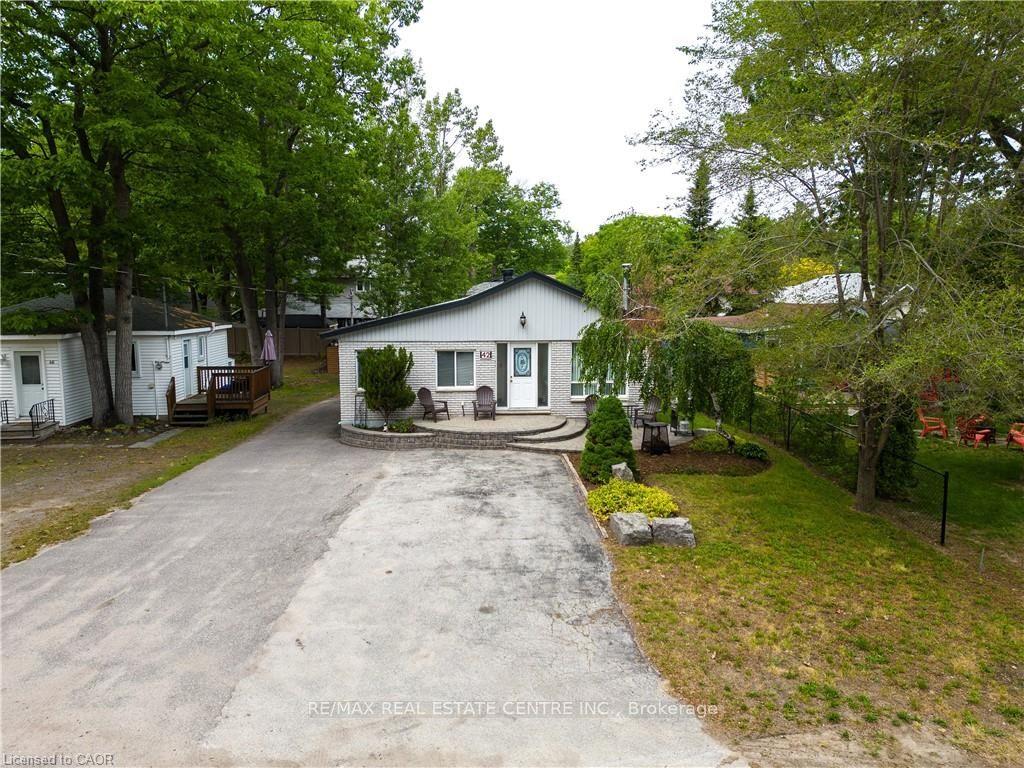 42 5th Lane, Wasaga Beach — Detached for lease, photo 1