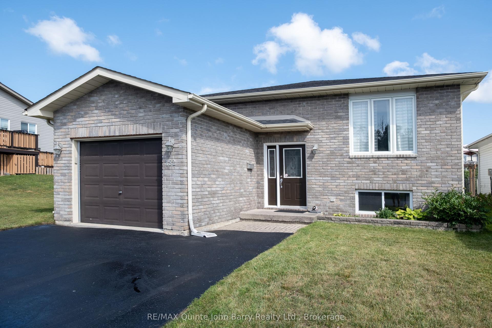 152 Nicholas Street, Quinte West — Detached for sale, photo 1