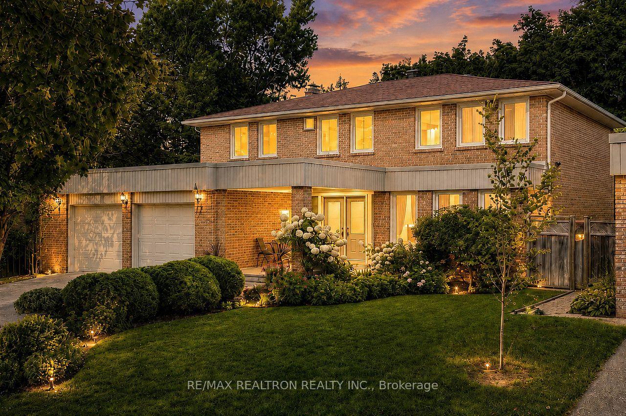 77 Mossgrove Trail, Toronto — Detached for sale, photo 1