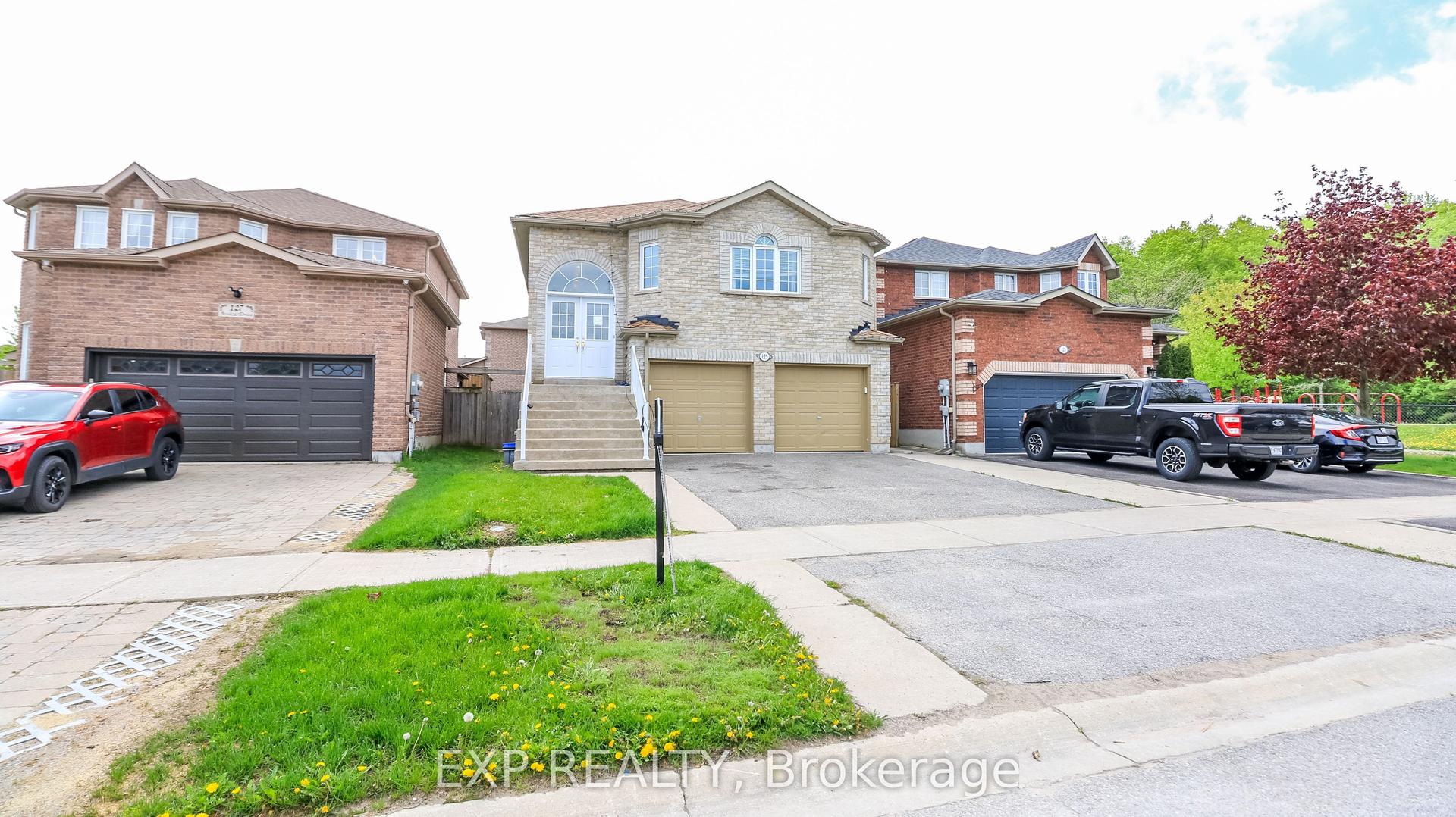 125 Jessica Drive — photo 1