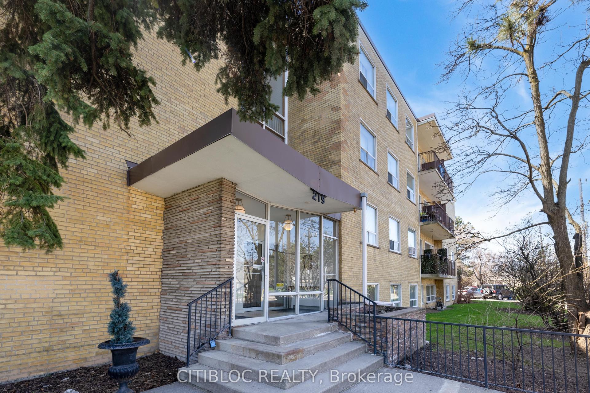 219 Wilson Avenue 201 #201 — photo 1