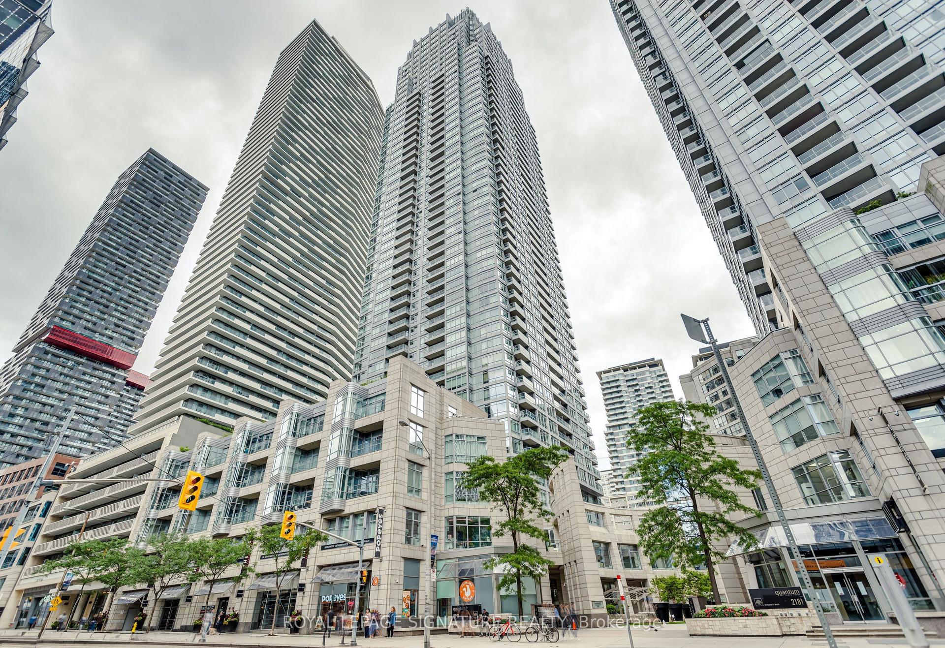 2191 Yonge Street 910 #910, Toronto — Condo for sale, photo 1