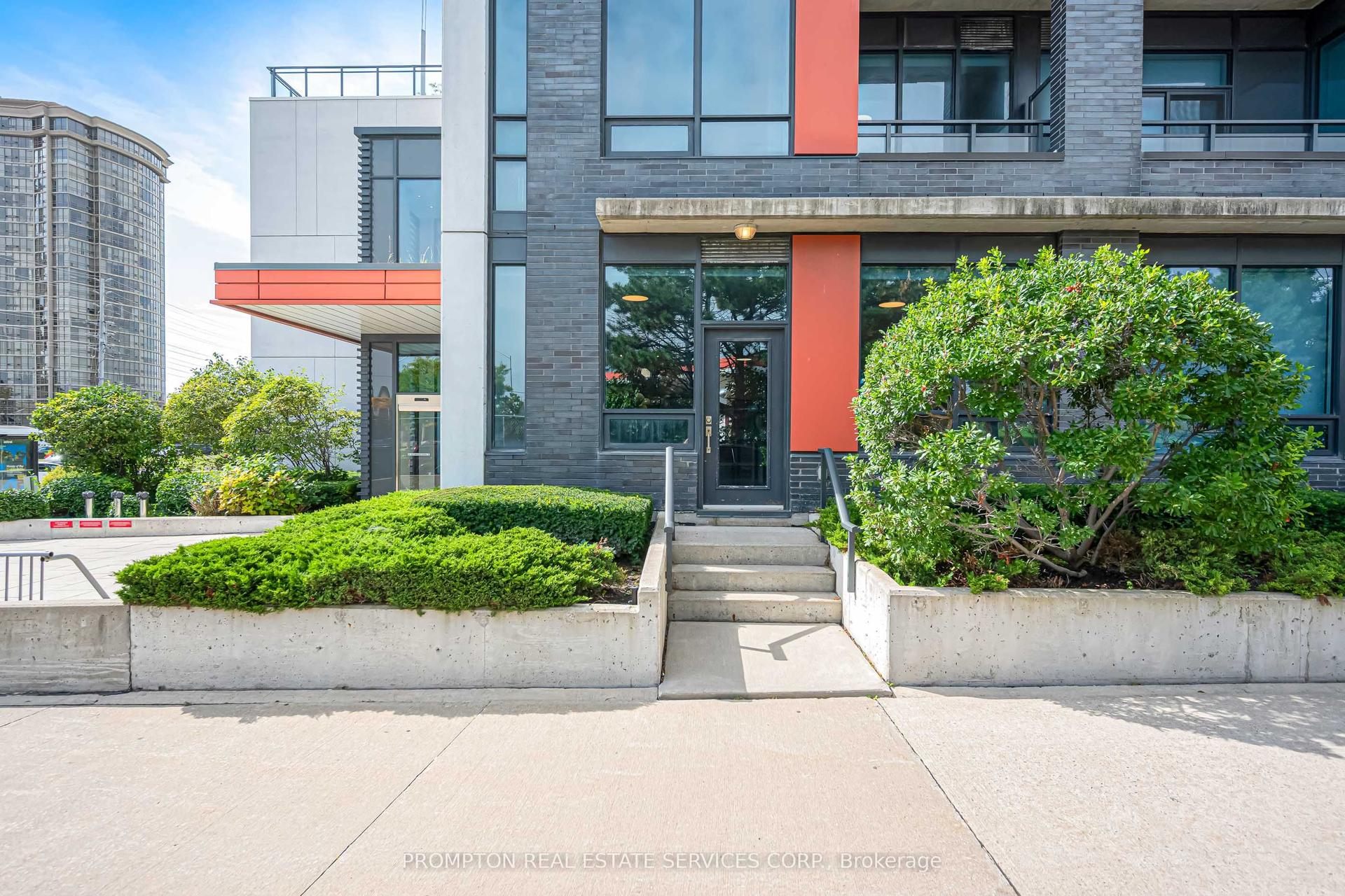 55 Eglinton Avenue W 108 #108, Mississauga — Condo for sale, photo 1