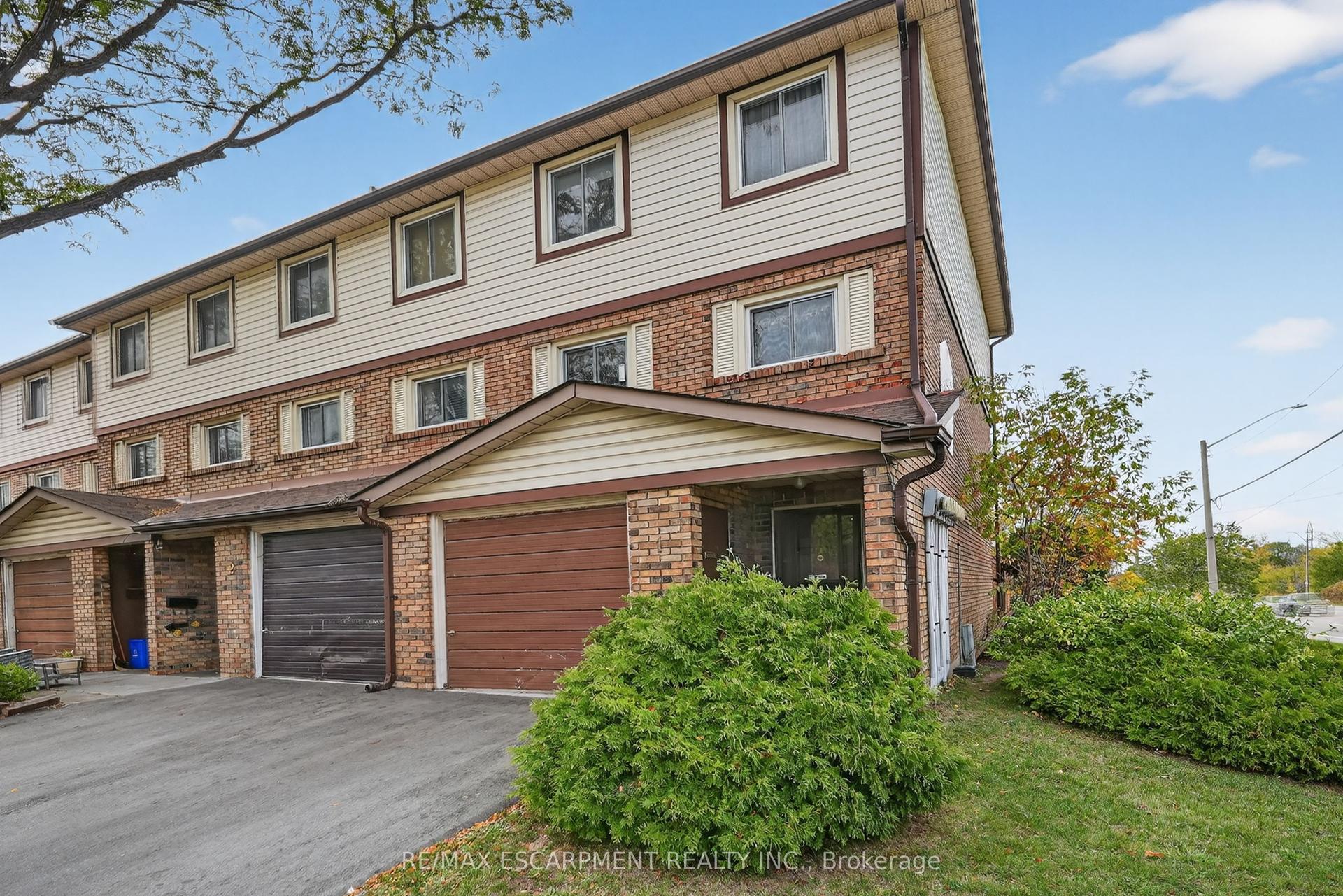 34 Bow Valley Drive 1 #1 — photo 1